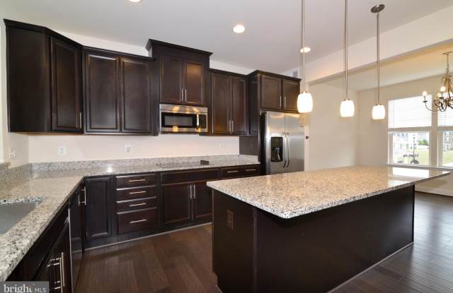 10684 VIEWMONT LANE Gallery 2