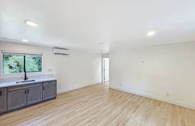 3091 Boundary St Gallery 2