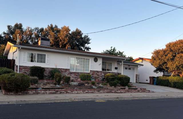 Charming and Upgraded ADU with separate entrance and ALL UTILITIES PAID! - 117 East Madill Street, Antioch, CA 94509