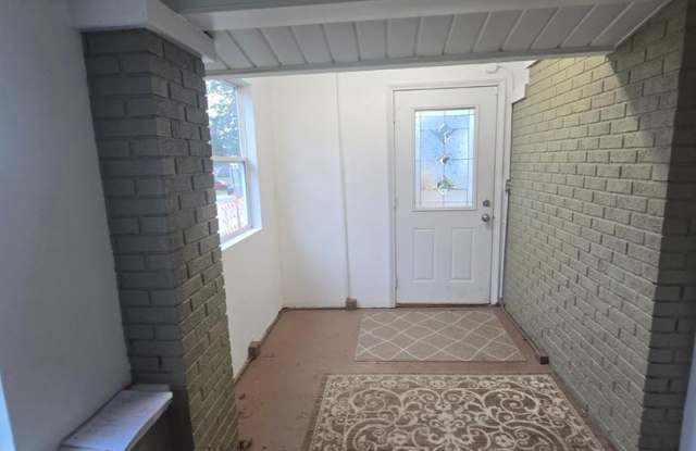Spacious Two Bedroom Triplex in Mooresville, Indiana Gallery 4