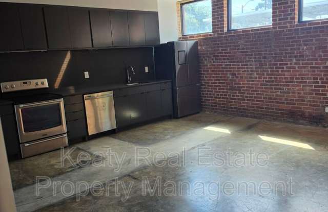 136 E Cypress St Gallery 2