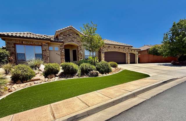 Beautiful Five-Bedroom Home in Tonaquint Valley Gallery 3