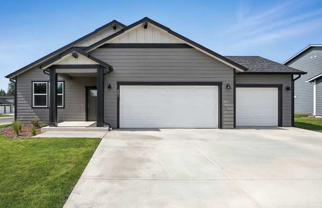 Partially Furnished Home – 4 Bed, 2 Bath, 3-Car Garage Gallery 1