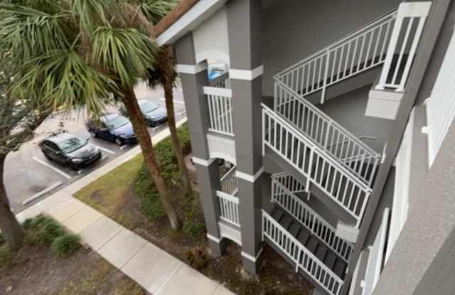 13905 Fairway Island Dr - 13905 Fairway Island Drive, Hunters Creek, FL 32837