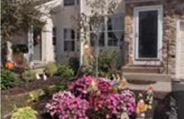 1451 SWEETBRIAR DRIVE Gallery 1