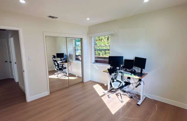 345 North Broadmoor Avenue photos photos