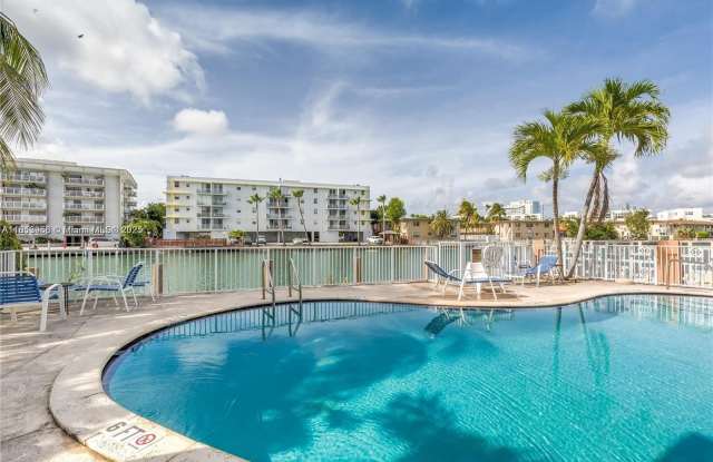 1185 Marseille Dr photos photos