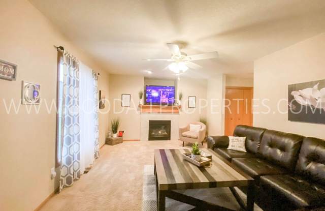 4 Bedroom 2.5 Bath home in Grimes Gallery 2