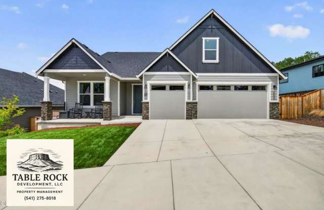 Executive Custom Home for Rent in Eagle Point Golf Course Community, 4 Bed, 3 Bath Gallery 1
