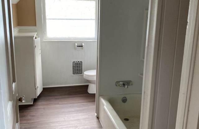 691 S Irvine St Apartment 3 Gallery 2
