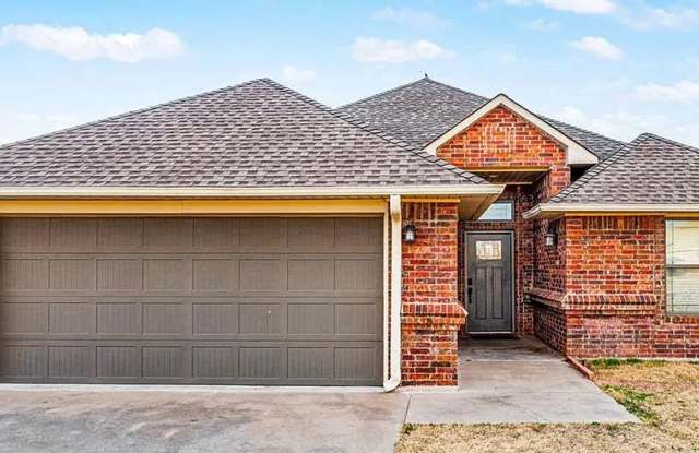 VERY NICE HOME IN THE ROLLING HILLS AREA. PETS NEGOTIABLE WITH OWNERS APPROVAL photos photos