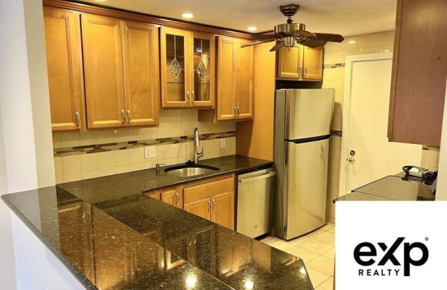 800 Governors Dr. photos photos