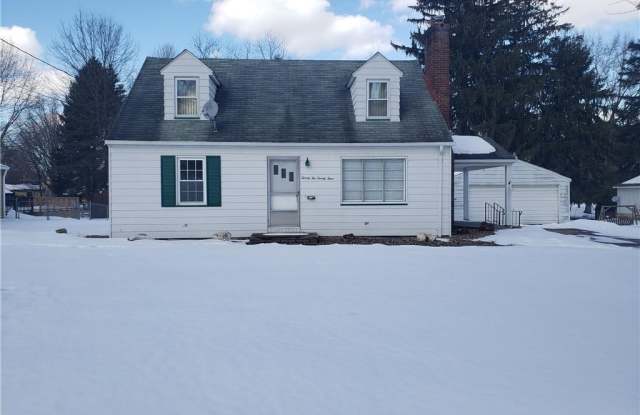 2224 Coral Sea Dr - 2224 Coral Sea Drive, Youngstown, OH 44511