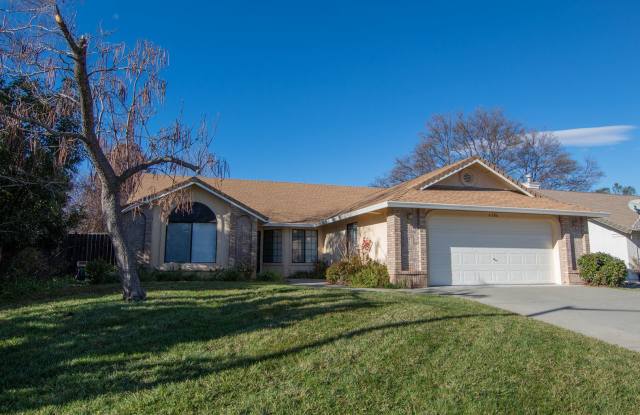 Beautiful Home in Country Heights! photos photos