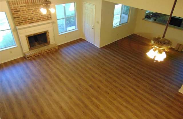 9213 Independence LOOP Gallery 4