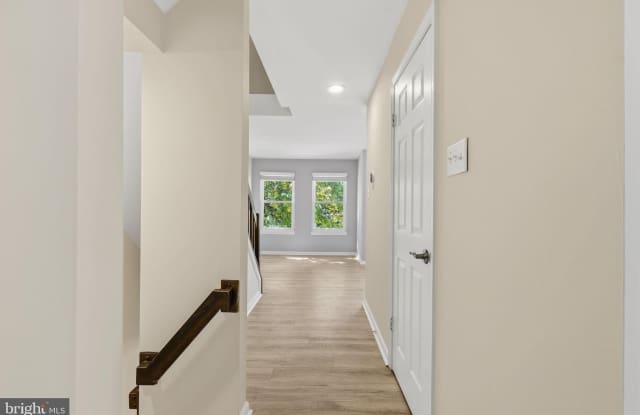 5605 RINGWOOD Drive Gallery 2