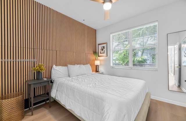 822 Lenox Ave photos photos