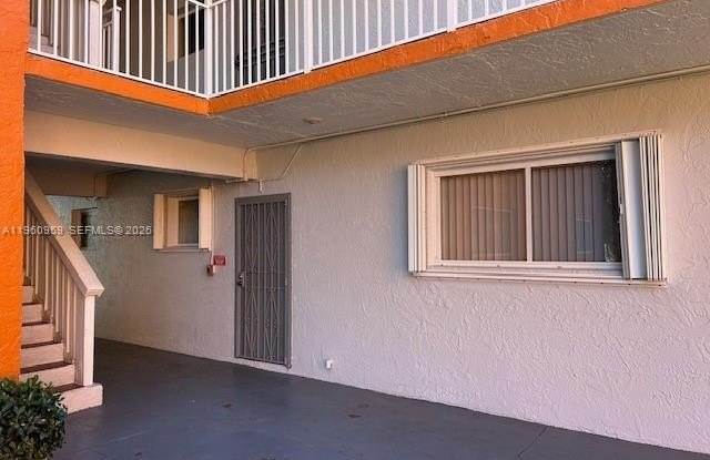 11301 SW 200th St photos photos