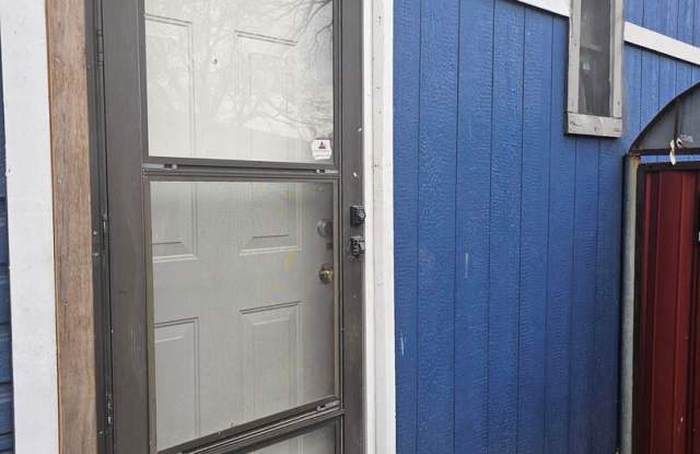 STUDIO APARTMENT NEAR DOWNTOWN! photos photos