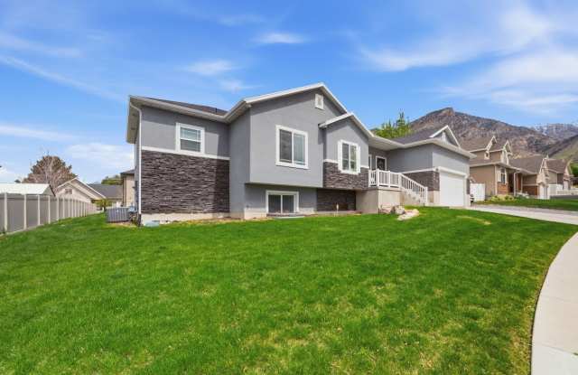 1177 E 850 S Gallery 2