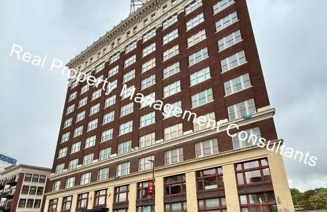 $600 Free Rent on 2Bed, 2 Bath at Western Auto photos photos