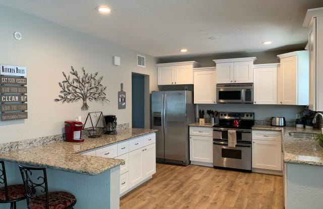 1415 W 7TH Street - 1415 West 7th Street, Tempe, AZ 85281