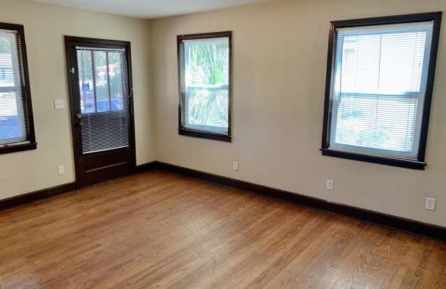1932 Pullman Court Gallery 4