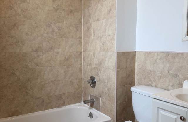 40 MT Vernon Ave photos photos