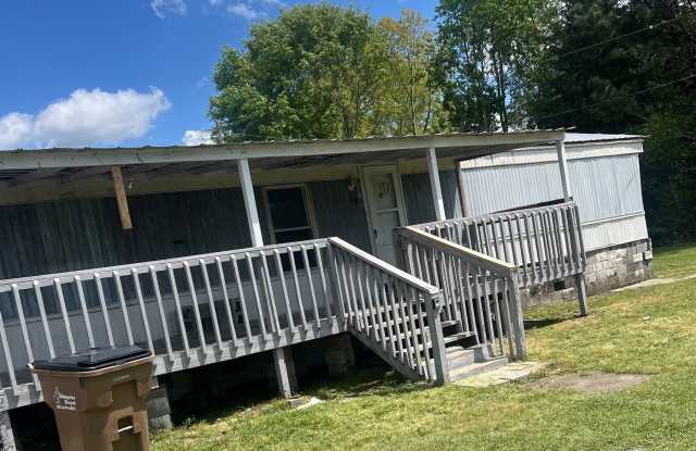 3 bedrooms, Wagener, $950, 803-537-0185 photos photos