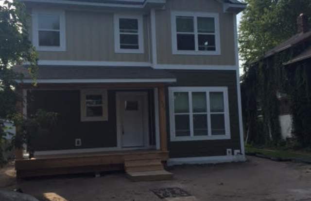1037 26th Ave SE - 1037 26th Ave SE, Minneapolis, MN 55414