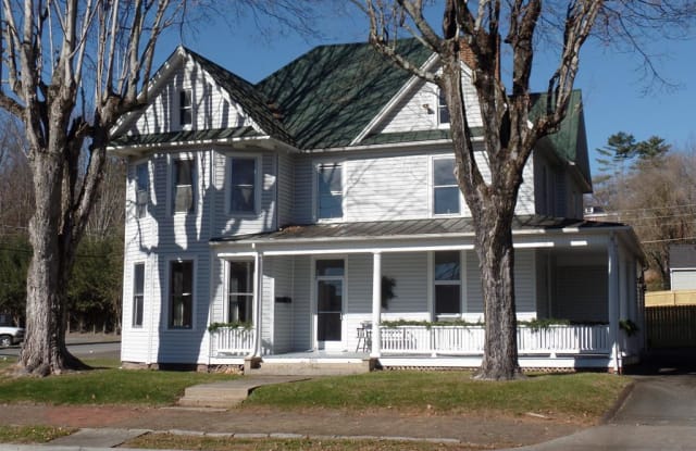 301 Valley St - 301 Valley Street Northwest, Abingdon, VA 24210