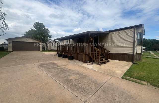 1404 E Idlewild Dr photos photos