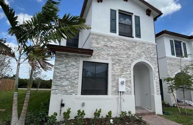10025 SW 228th Ter photos photos