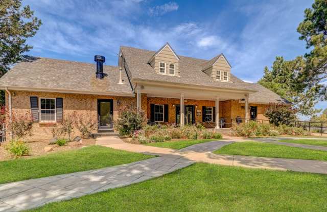 Aurora Hills photos photos