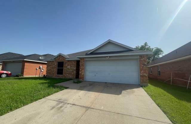 Super 4-2-2 brick home! photos photos