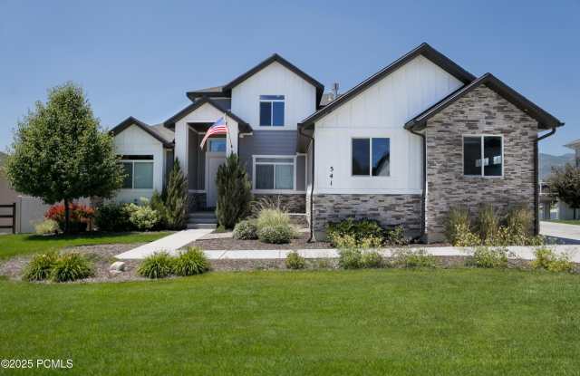 541 N 1400 East photos photos