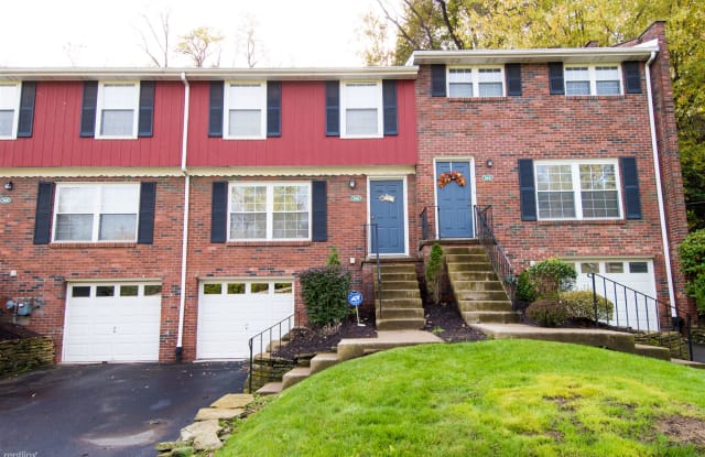 Chapel Place - 2 BR Townhouses - 366 Chapel Place, Allegheny County, PA 15235