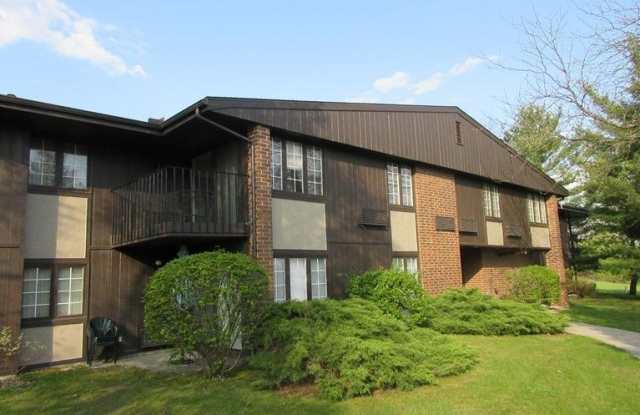 22 Matterhorn Cir - 22 Matterhorn Circle, Walworth County, WI 53147
