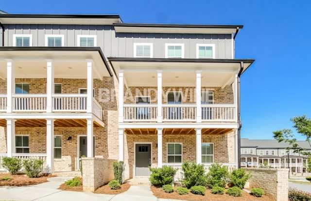 647 Valtek Court - 647 Valtek Court, Suwanee, GA 30024