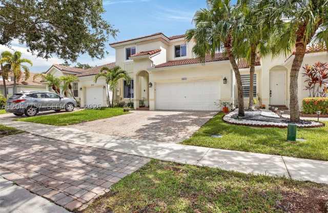 18843 SW 26th St photos photos