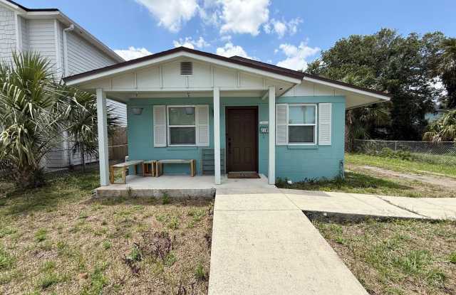 Charming 3-bedroom, 1-bathroom beachside bungalow available for rent in the heart of Jacksonville Beach. photos photos
