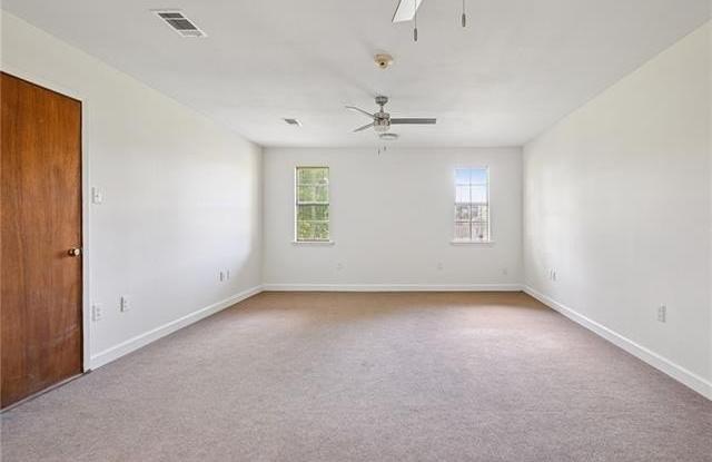 1009 CARNATION Street Gallery 2