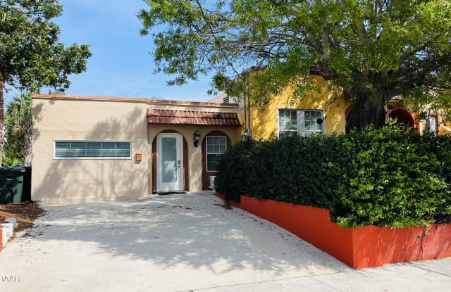 726 N Peninsula Drive - 726 North Peninsula Drive, Daytona Beach, FL 32118