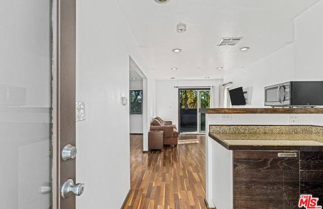 638 Tularosa Dr - 638 Tularosa Drive, Los Angeles, CA 90026