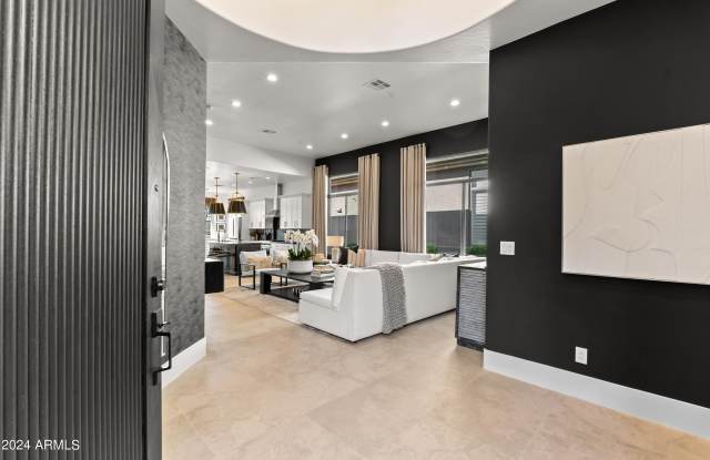 15240 N Clubgate Drive photos photos