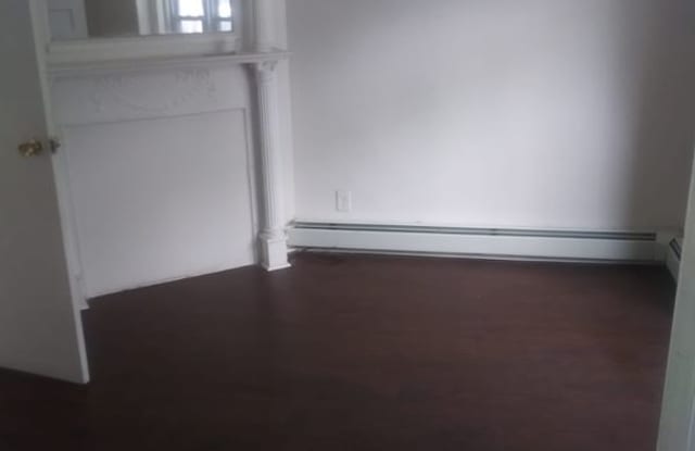 327 Main St Gallery 4