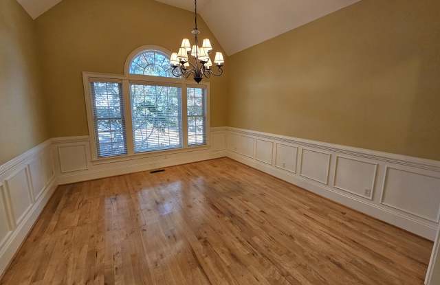 120 Mossy Lane Gallery 2