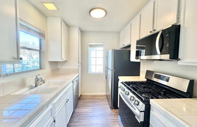 Stylish 2BD/2BA Condo in Mira Mesa's Summit Ridge Community with Private Patio & Pool Access photos photos