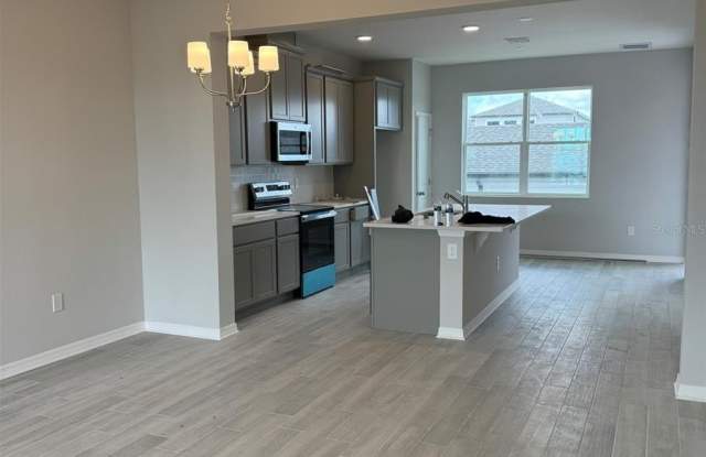 12202 PLUMPTON Drive Gallery 2