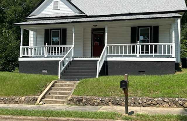 3 Bedrooms, 1 Bathroom - House in North Rome! photos photos